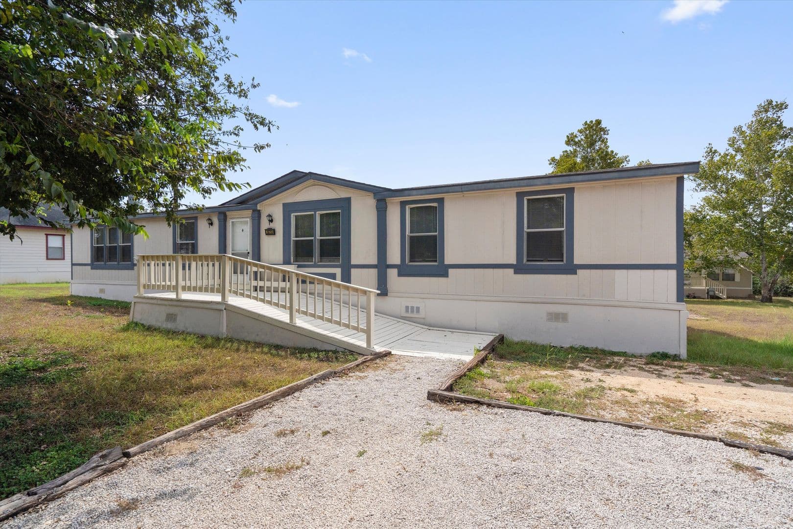 Buda Apartment: 3075 Old Black Colony Road