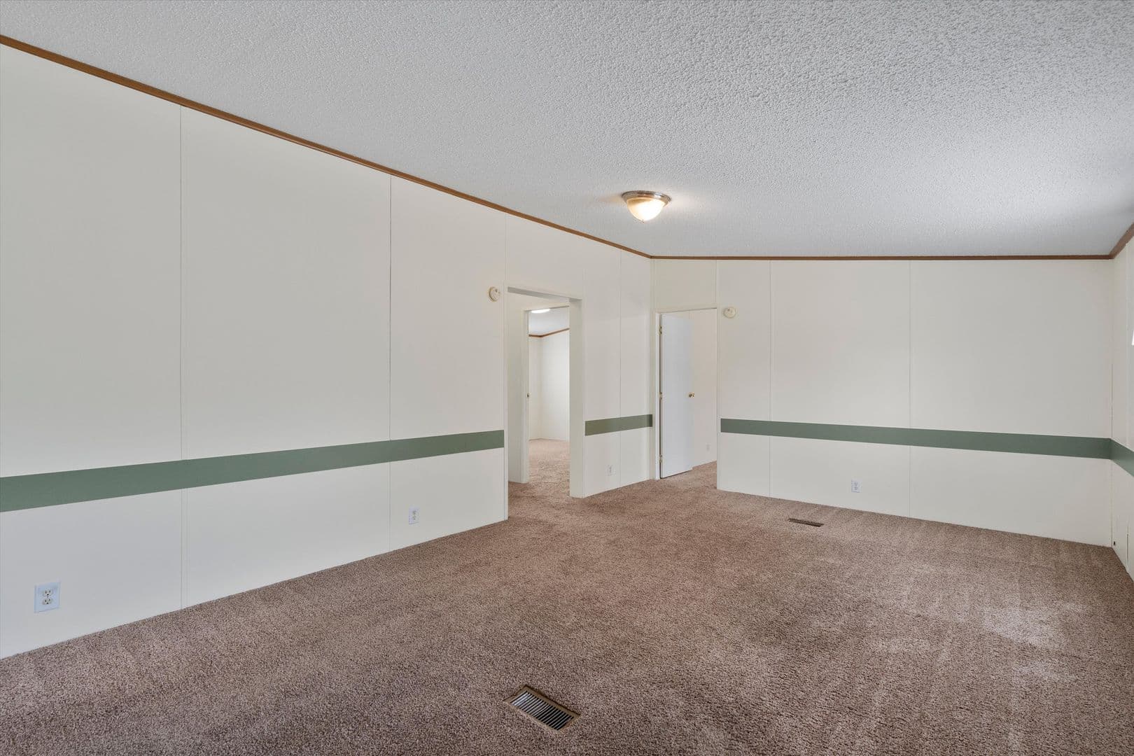Buda Apartment: 3075 Old Black Colony Road