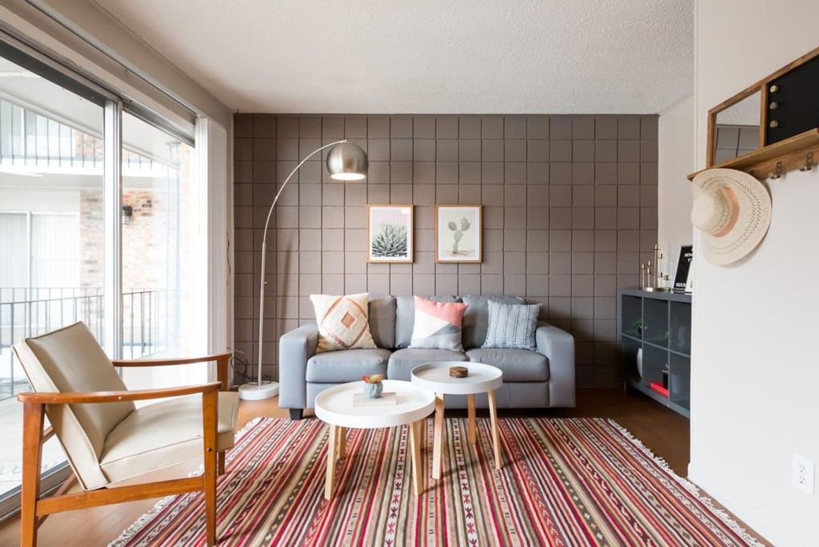 Austin Apartment: 3212 Red River St