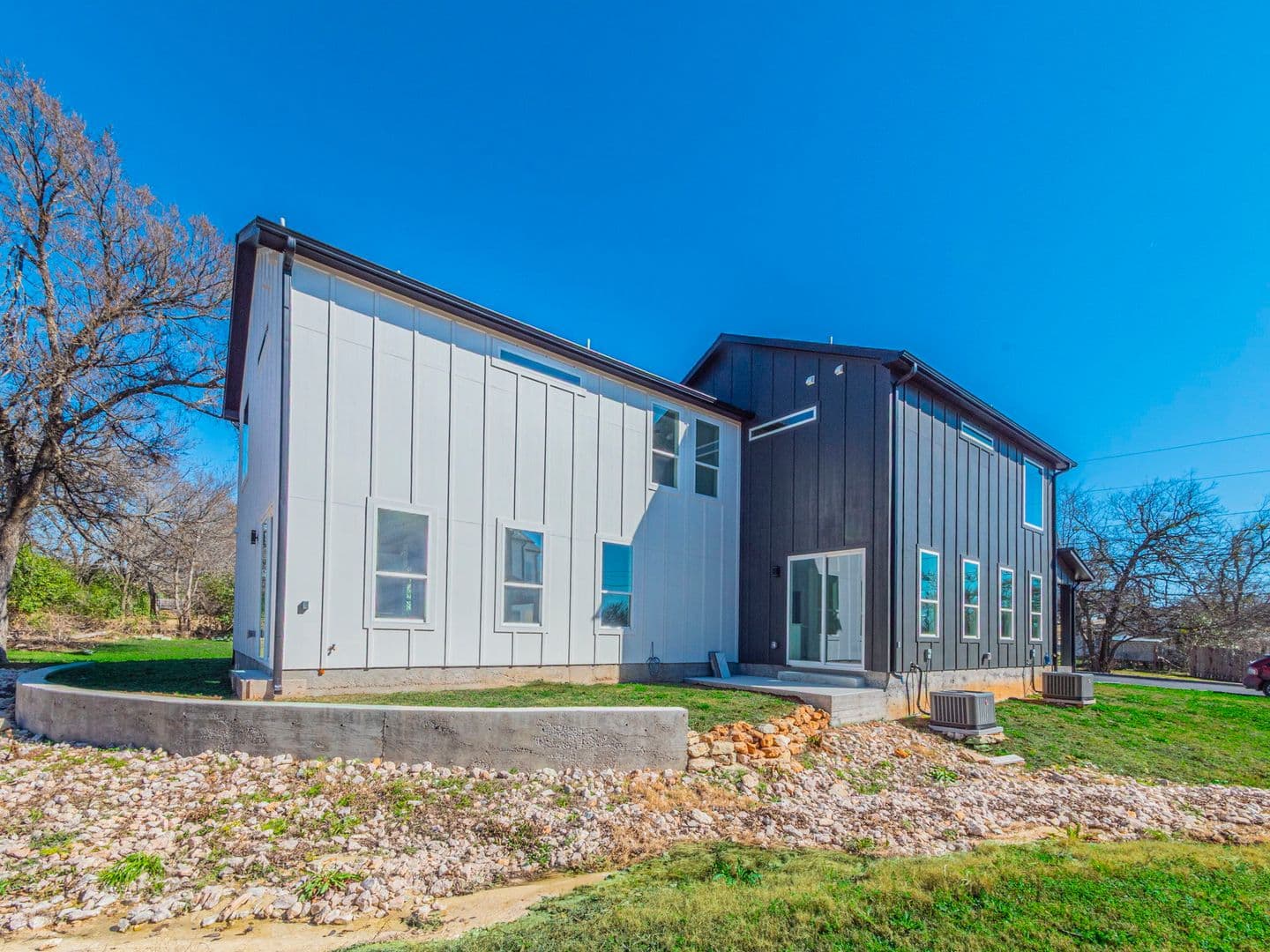 Burnet Apartment: 1010 E Marble Street