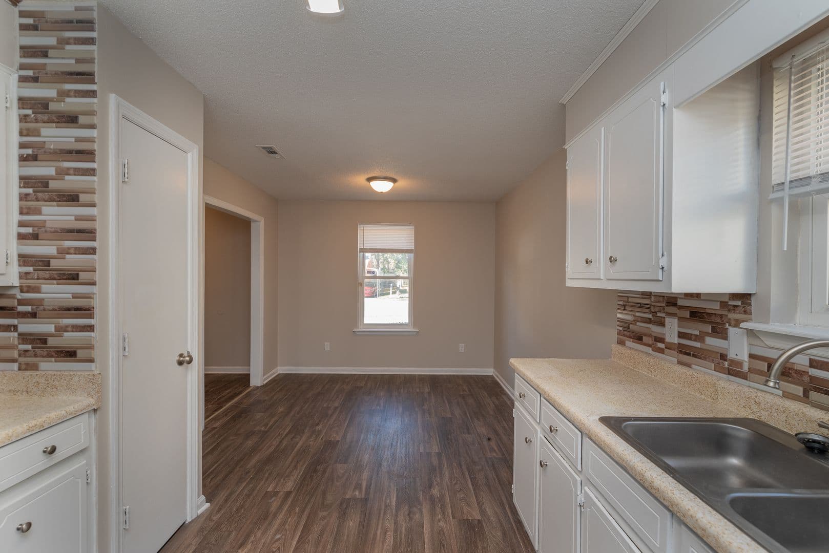 Augusta House: 2937 Dahlia Drive