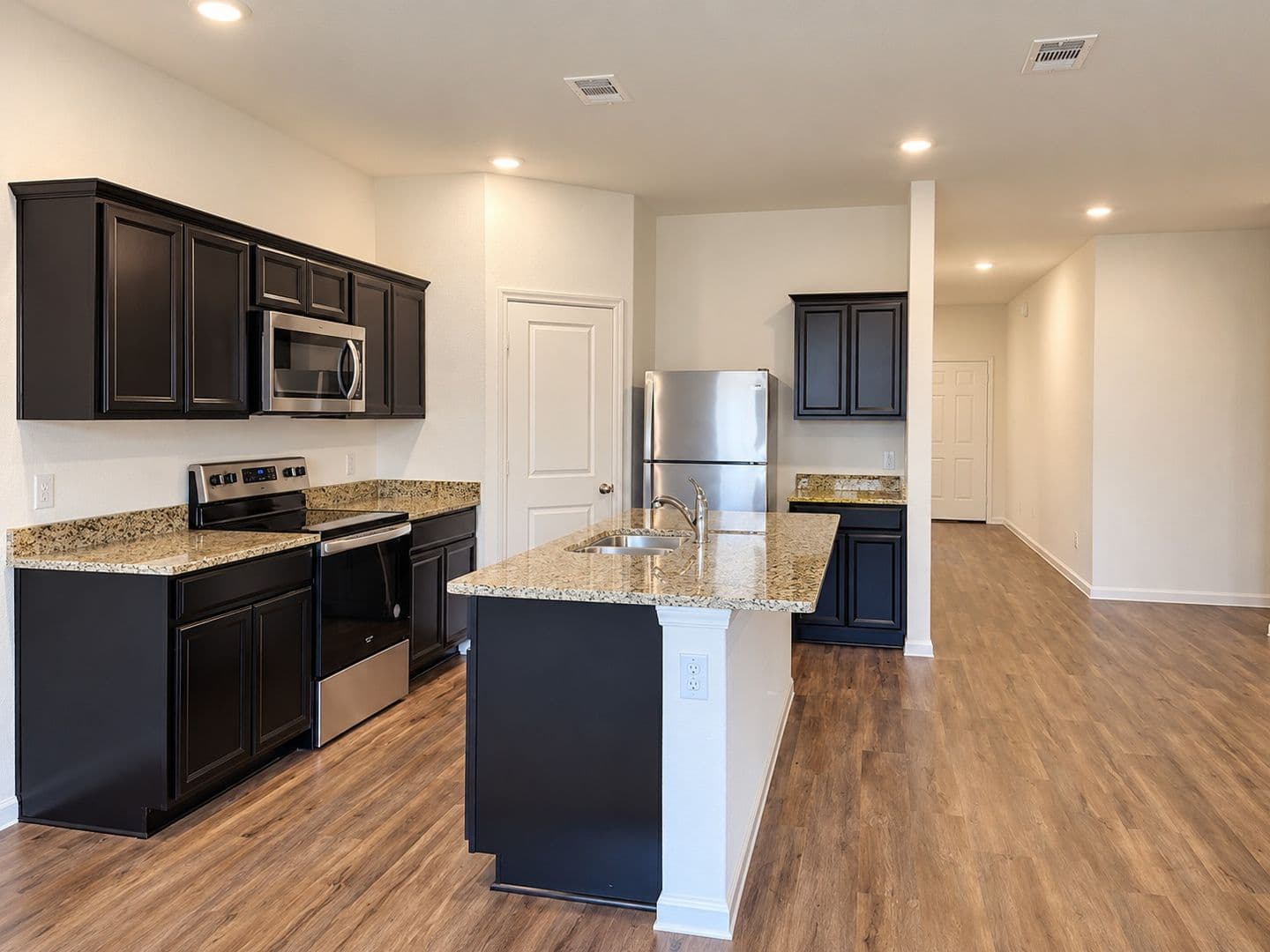 Fort Worth House: 6525 Trident Court