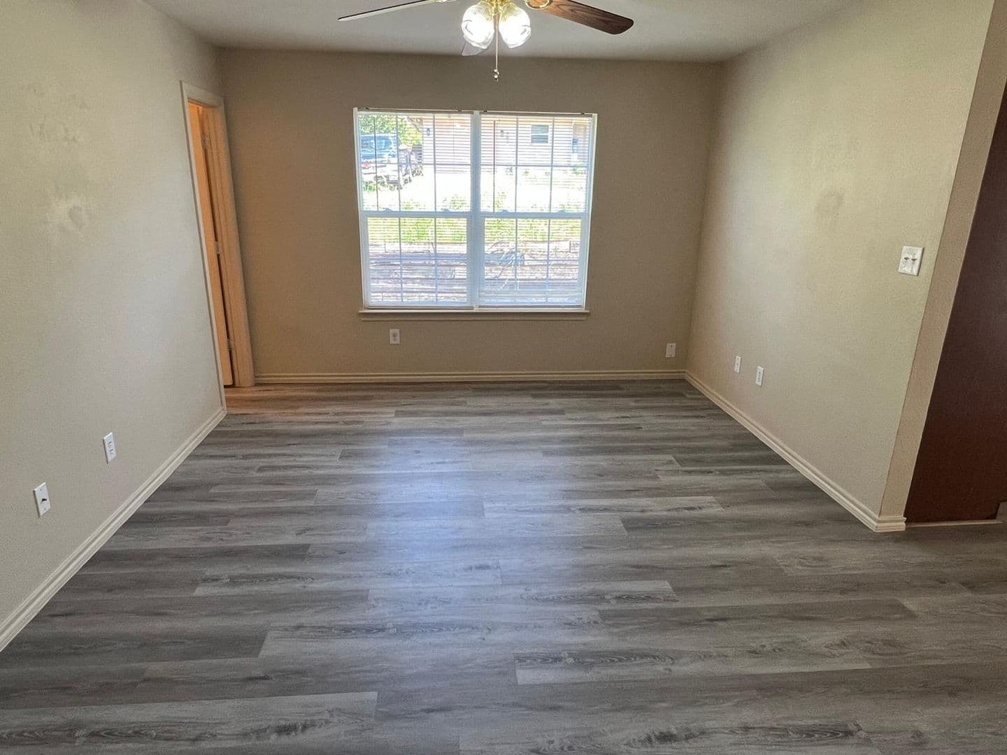 Princeton Apartment: 929-931 Parkplace Ridge