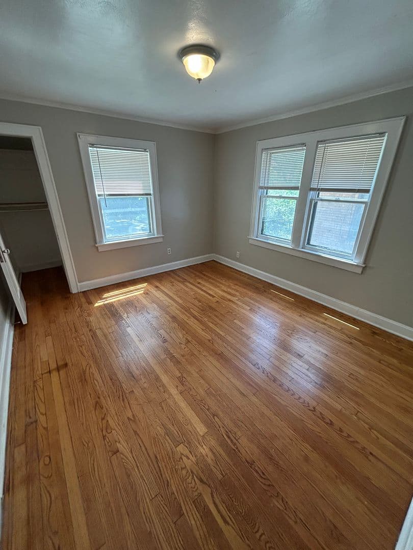 Kansas City House: 5345 Charlotte St.
