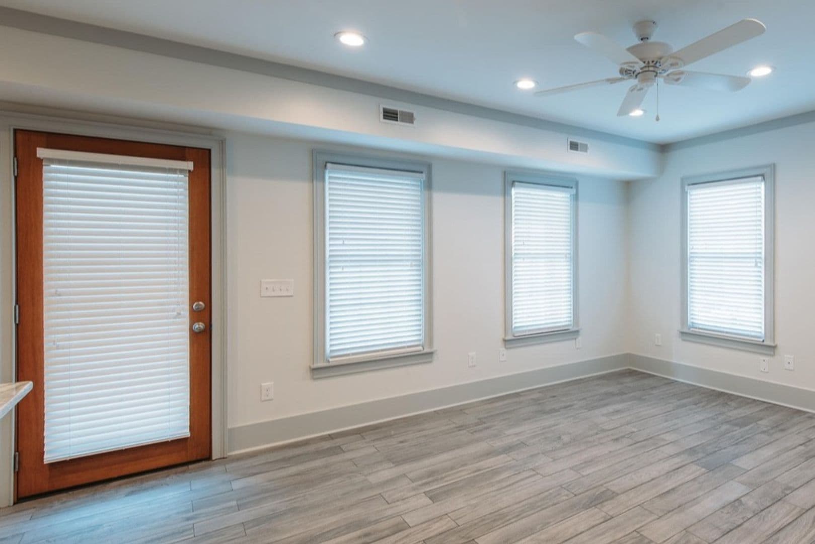 Charleston Apartment: 10 Orrs Court