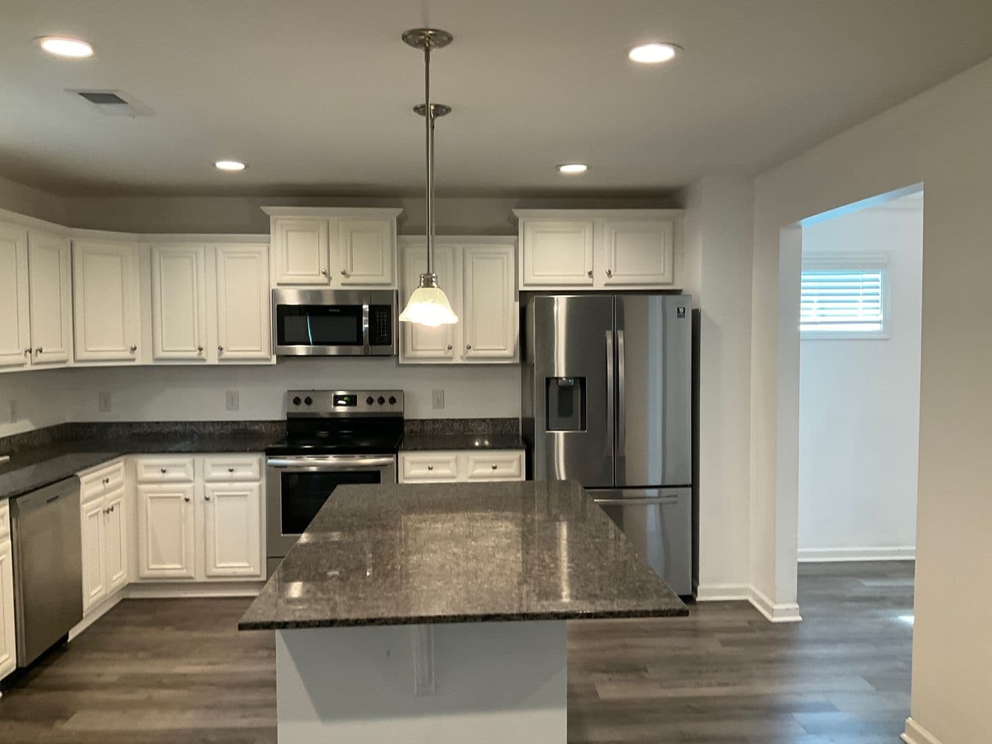 Elgin House: 6 Brazilian Dr