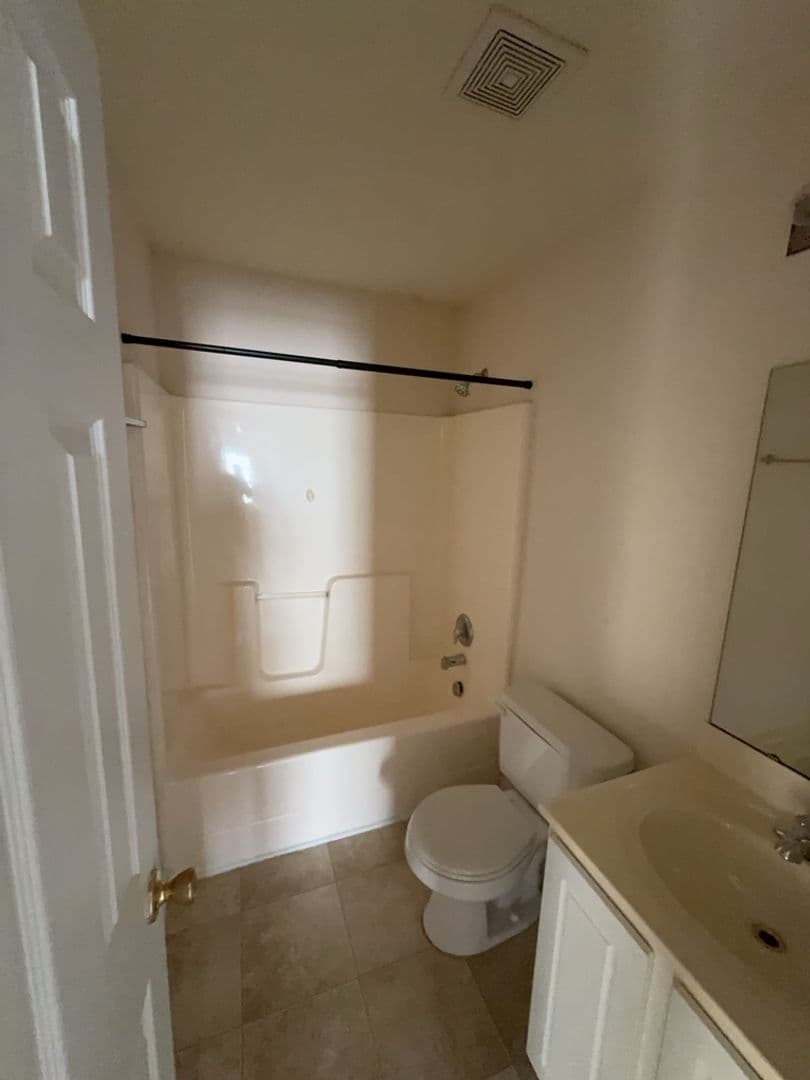 Lexington House: 420 Cape Jasmine Way