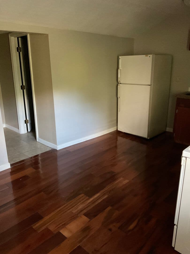Aiken House: 225 Hudson Road