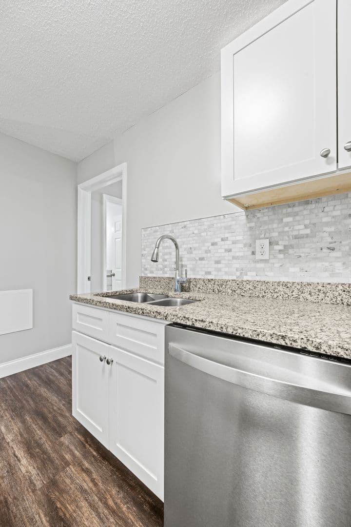 Hixson Apartment: 5519 Highway 153