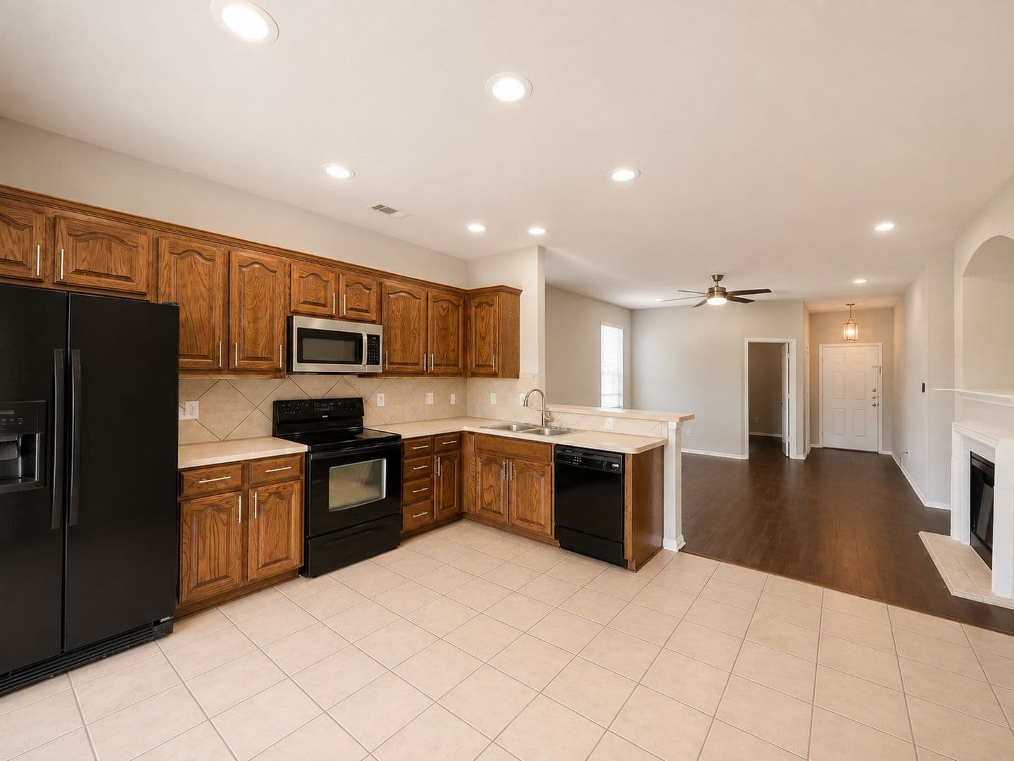 Fort Worth House: 10973 Hawks Landing Road