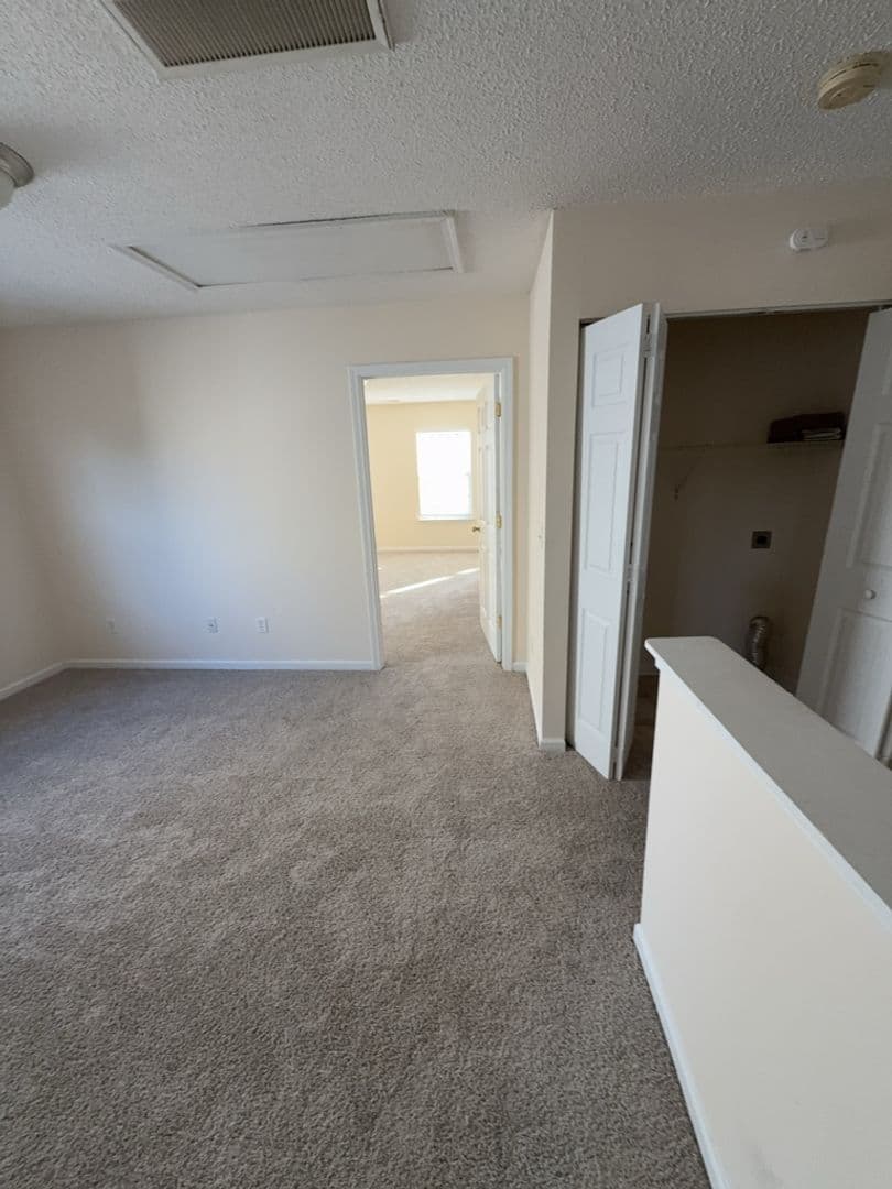 Lexington House: 420 Cape Jasmine Way