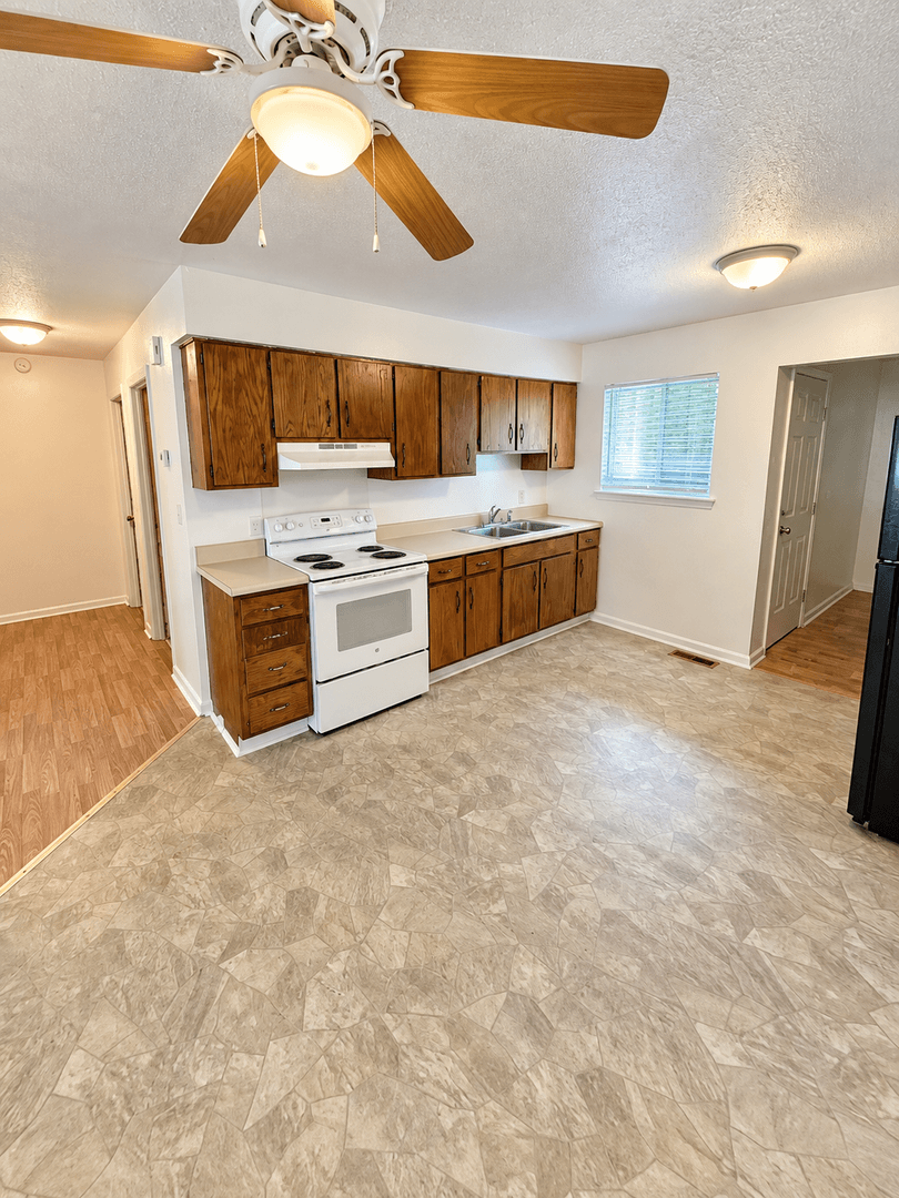 Chattanooga House: 7746 Nautical Way