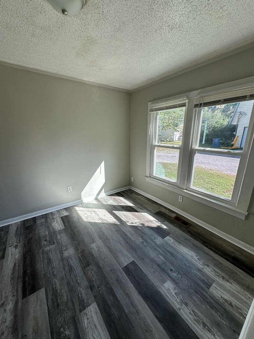 Rossville House: 304 James Street