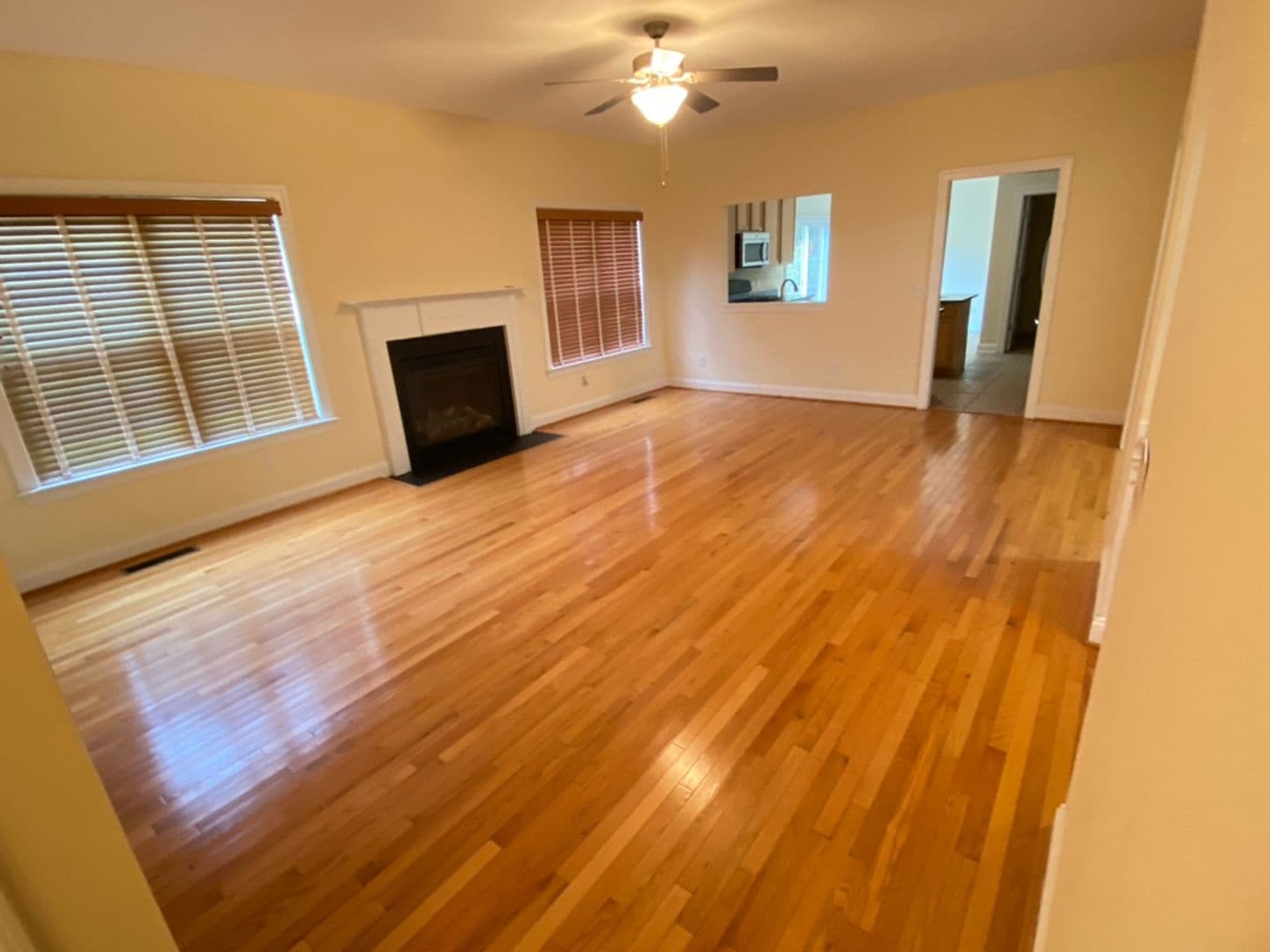 Lexington House: 105 Ridge Top Rd