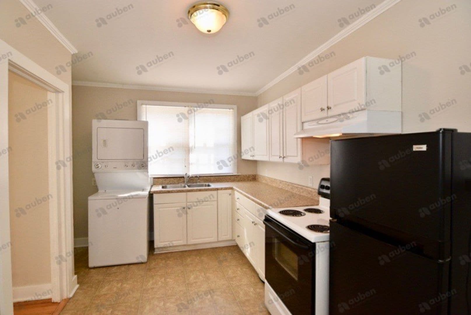 Augusta House: 512 Beaufort Drive