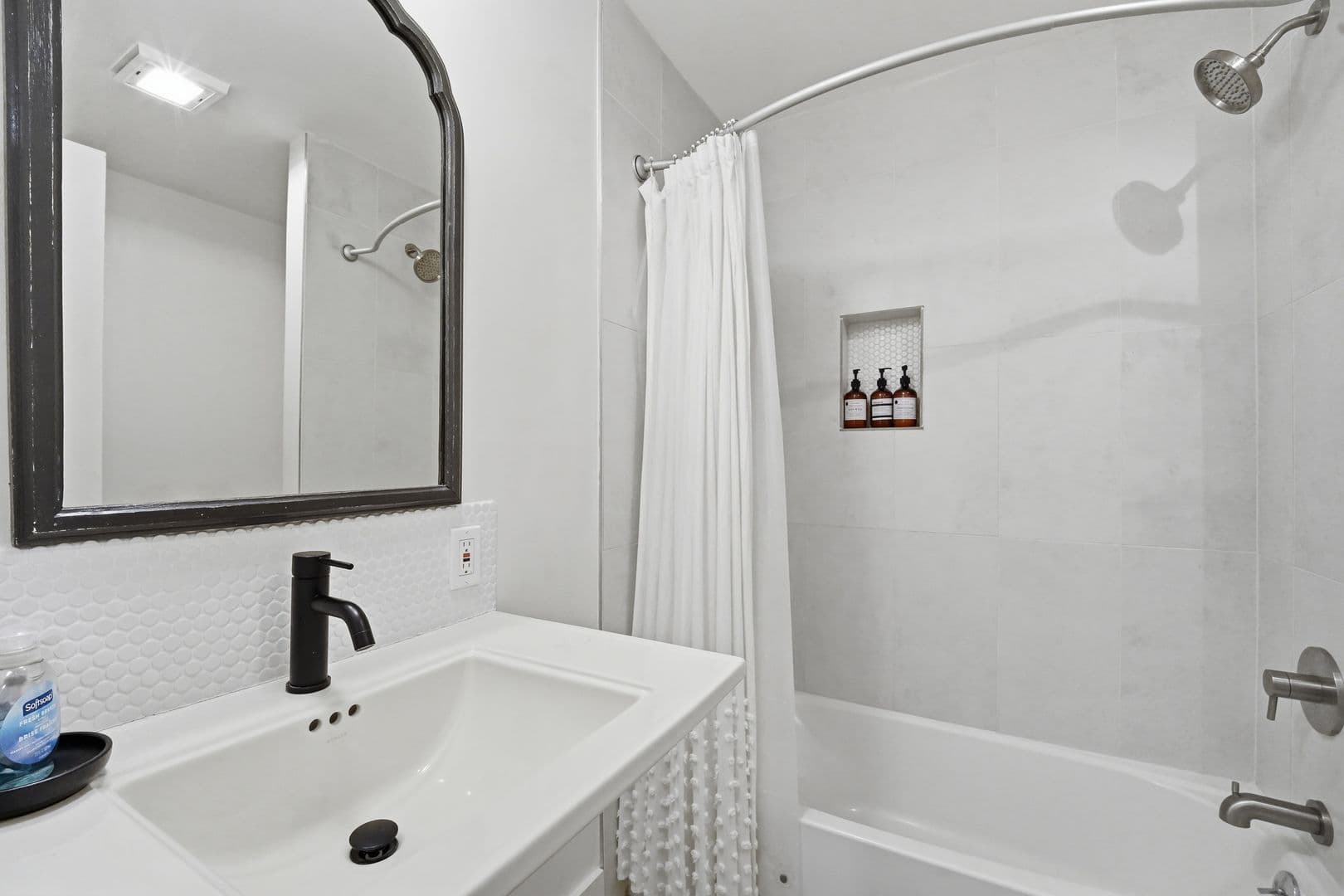 Kansas City House: 10200 Grandview Rd