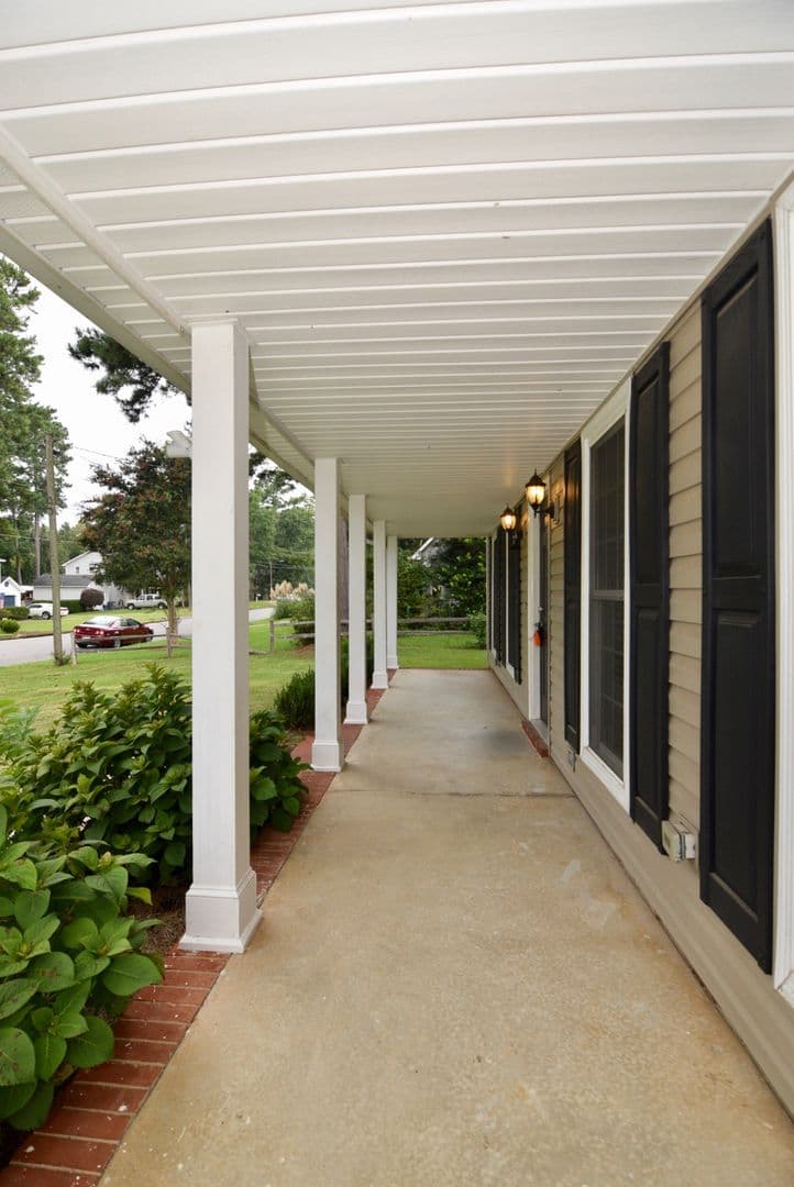 Evans House: 490 Pheasant Run Drive