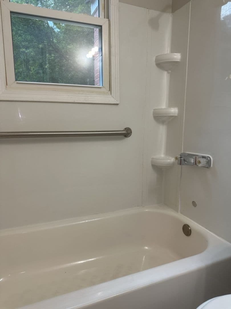 Augusta House: 2563 Lyman Street