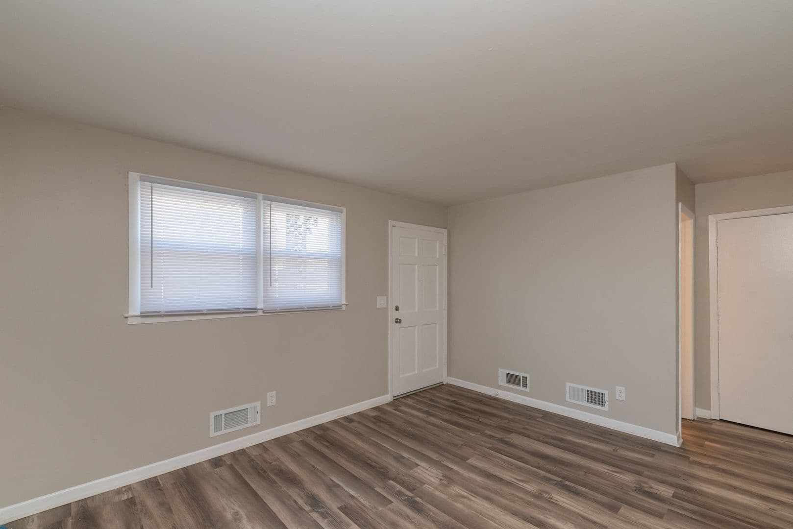 Augusta Apartment: 1600 Johns Rd
