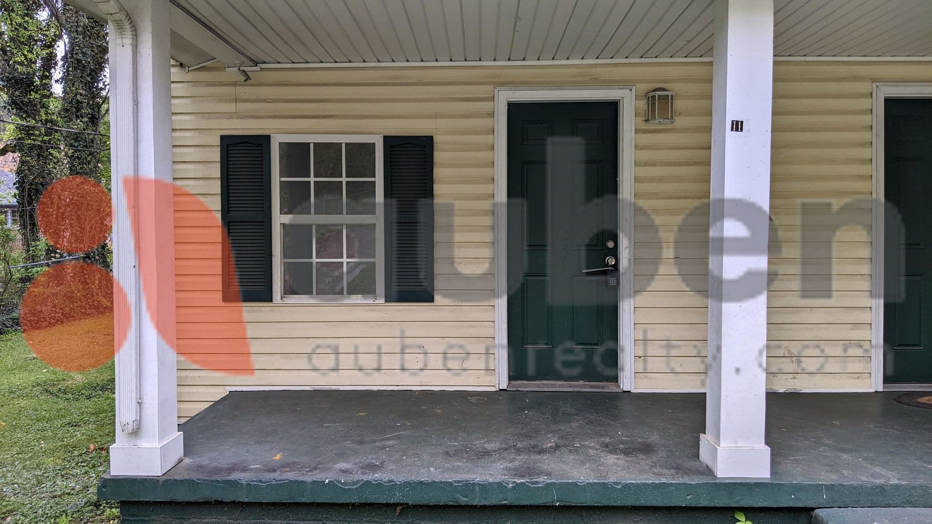 Rossville House: 110 Hogan Road