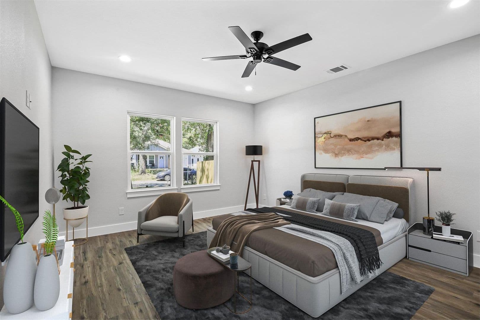 Denison House: 516 E Heron Street