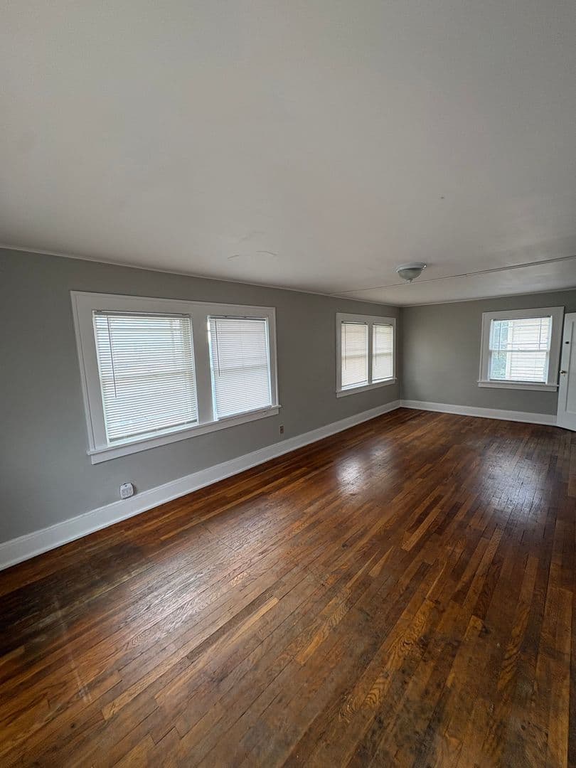 Kansas City House: 5304 Harrison St.