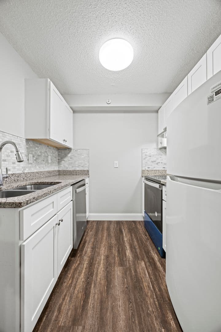 Hixson Apartment: 5519 Highway 153