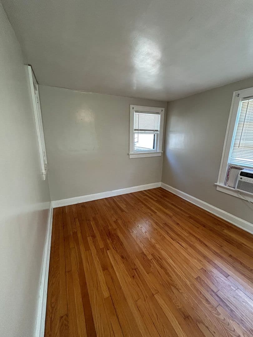 Kansas City House: 5345 Charlotte St.