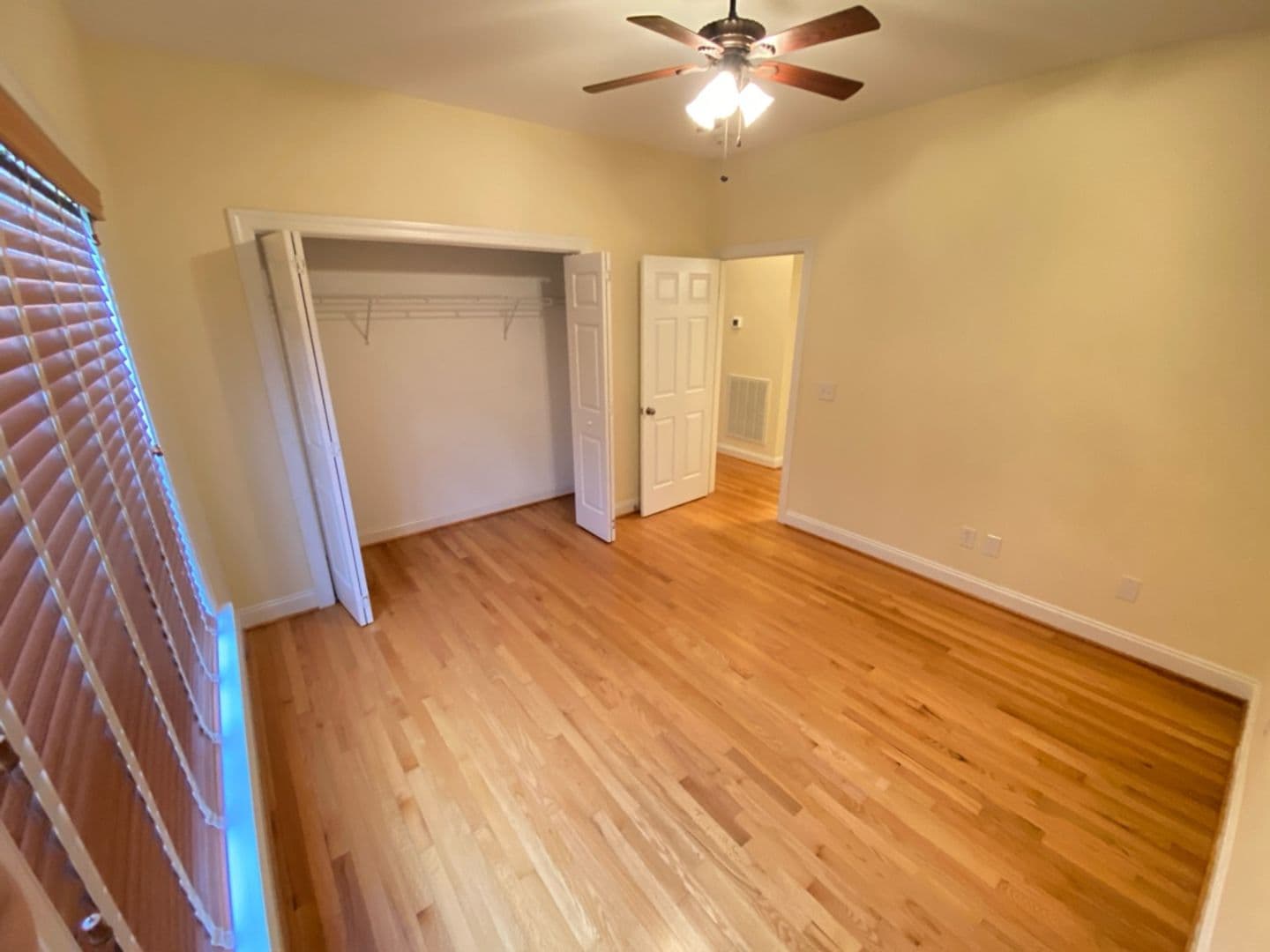 Lexington House: 105 Ridge Top Rd