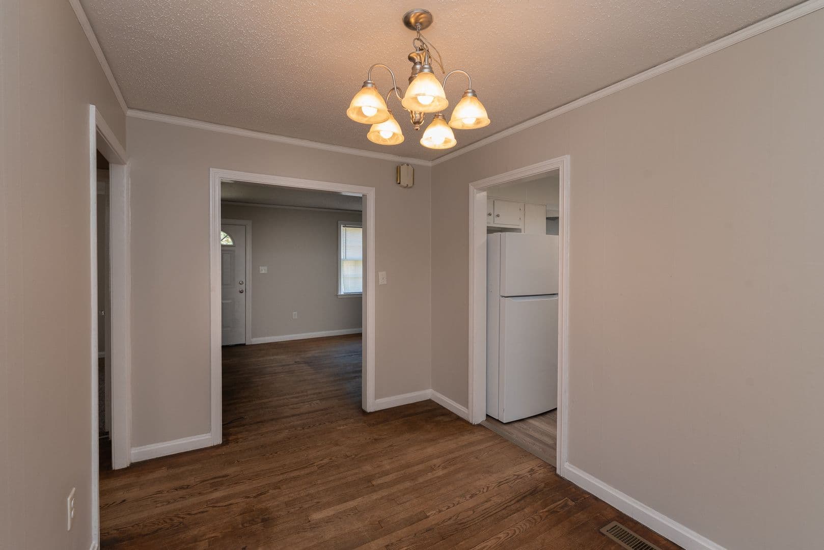 Augusta House: 2269 Pund Avenue