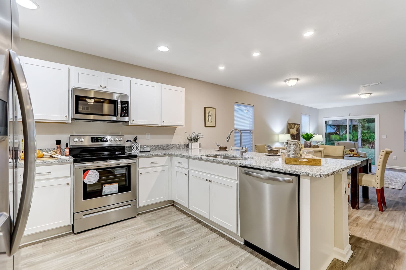 Jacksonville Townhome: 1374 Lakeshore Blvd