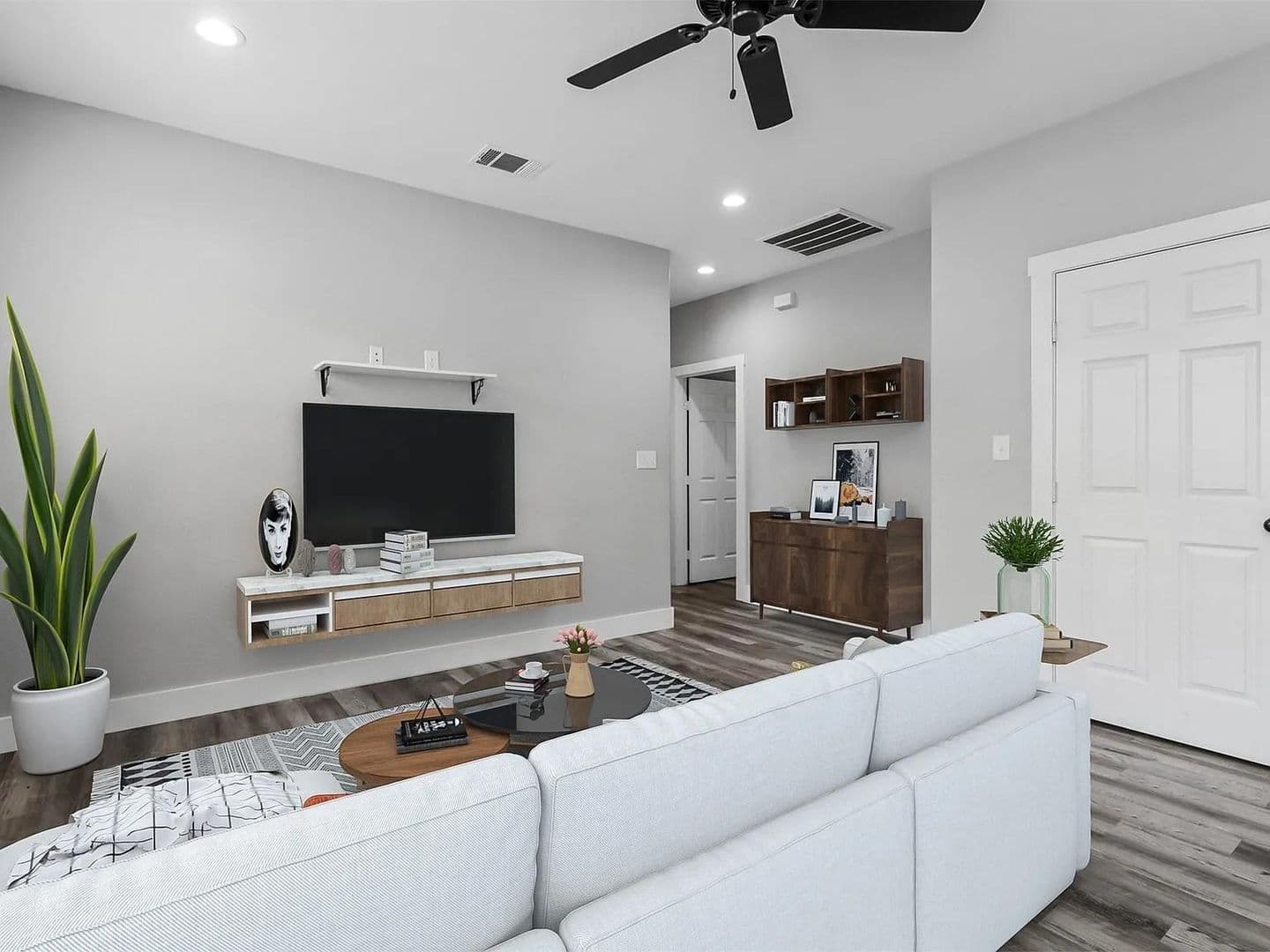 Denison House: 1104 W Elm Street