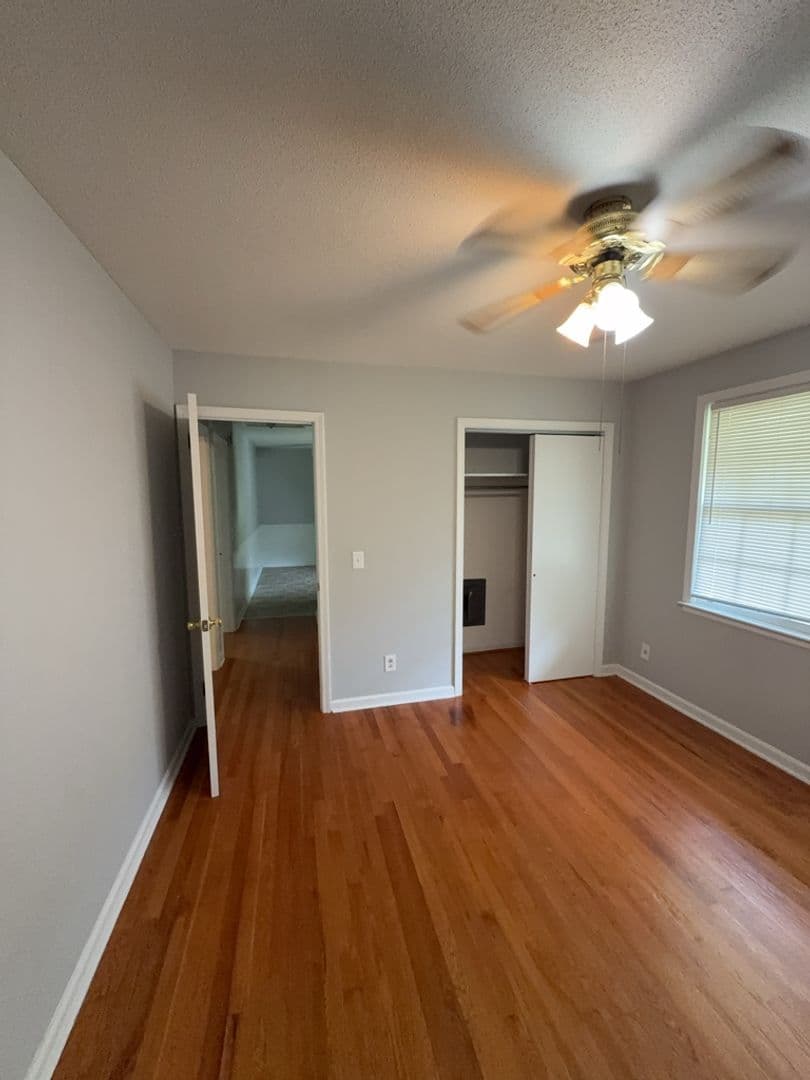 Columbia House: 1032 Lancaster St