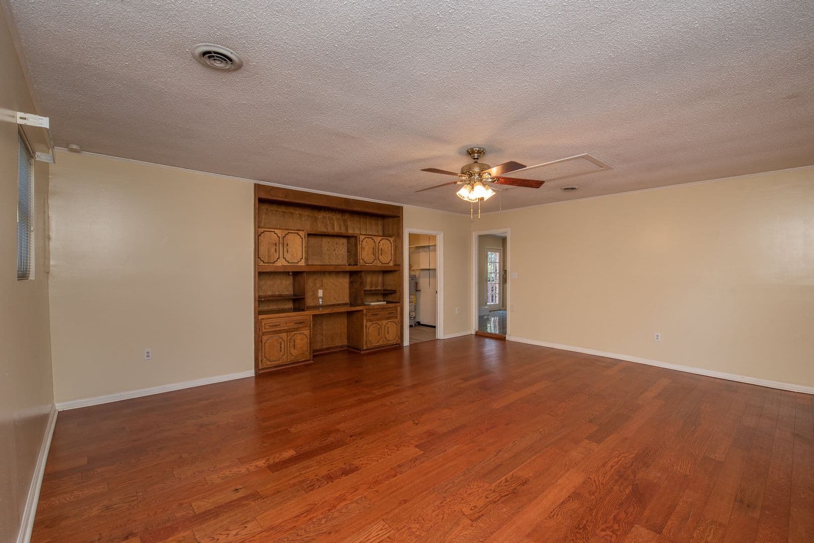 Augusta House: 1140 Brookwood Drive