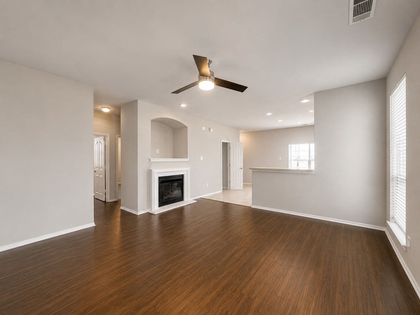 Fort Worth House: 10973 Hawks Landing Road