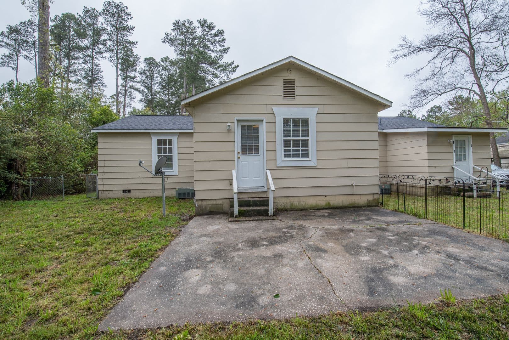 Augusta House: 2484 Miles Avenue