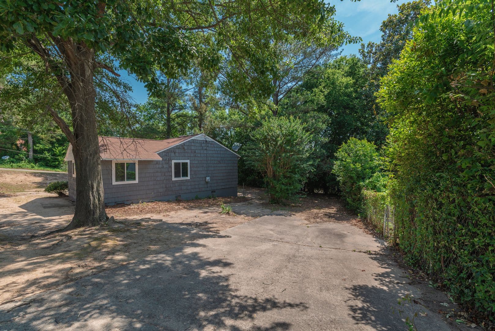 North Augusta House: 651 Hutchinson Dr.