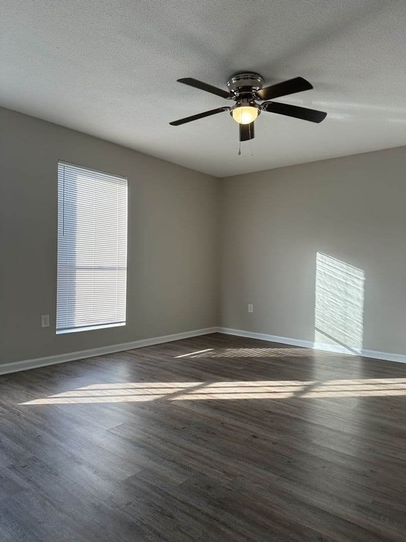 Augusta House: 3202 Gerald Dr E