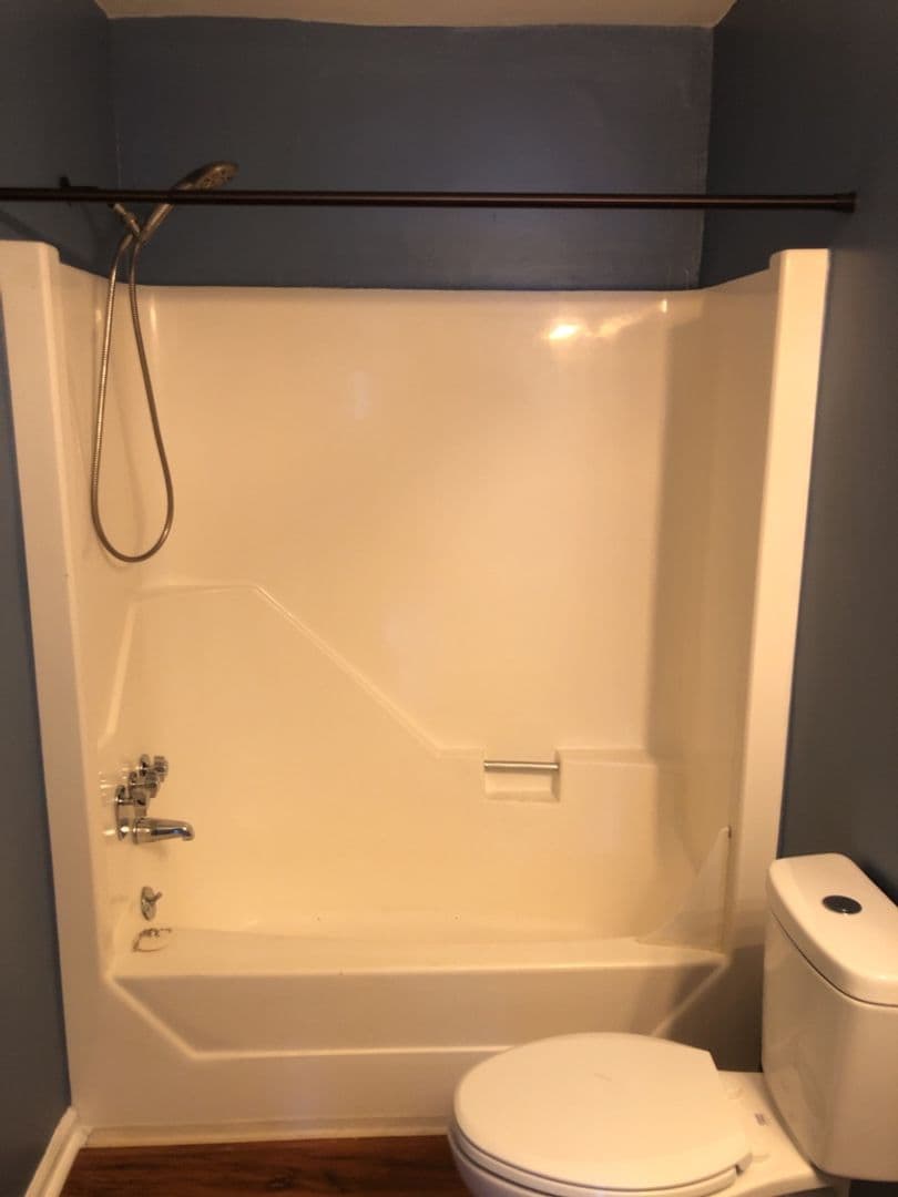 Charleston House: 1402 Camp Rd Apt 4C