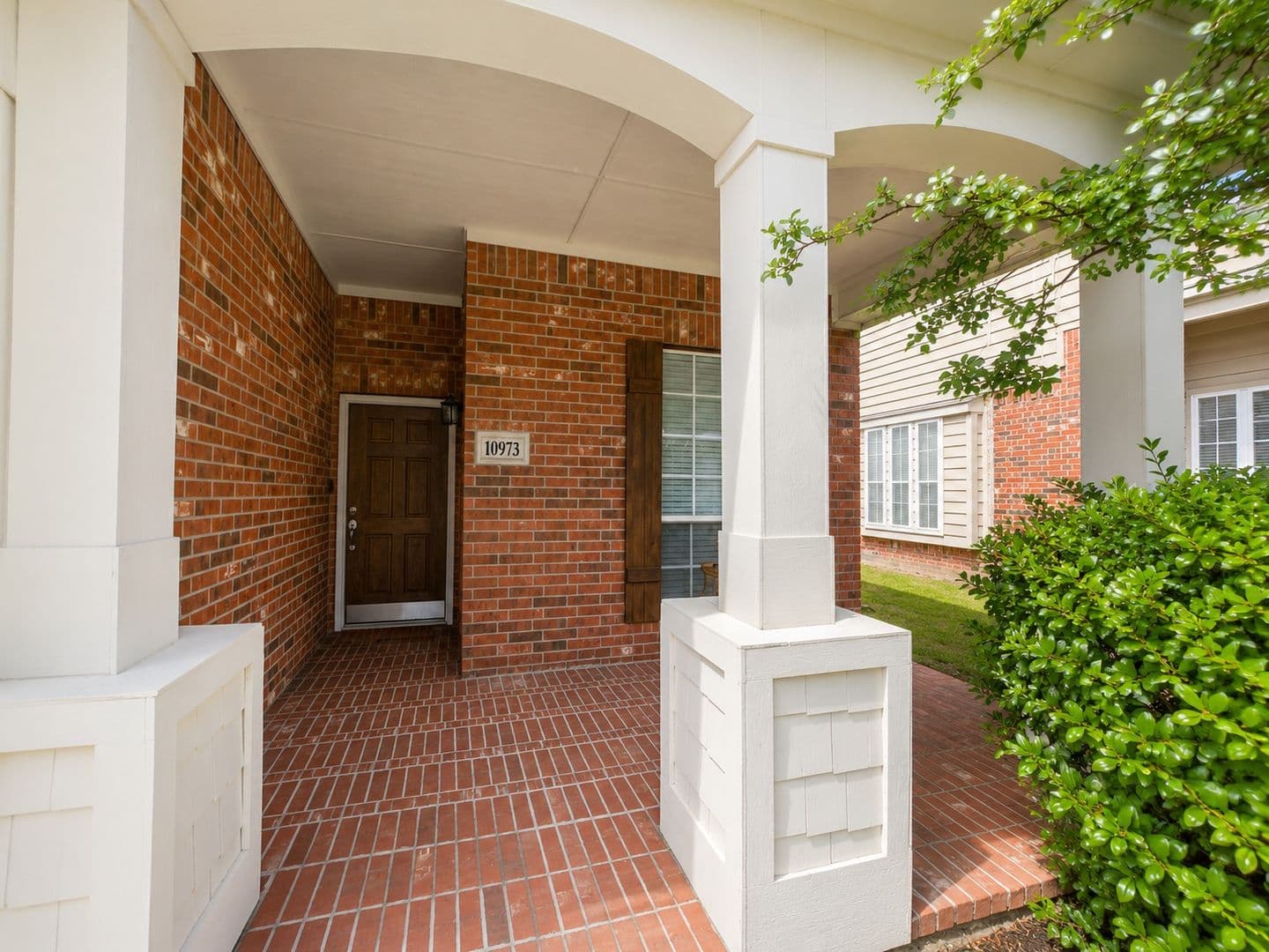 Fort Worth House: 10973 Hawks Landing Road