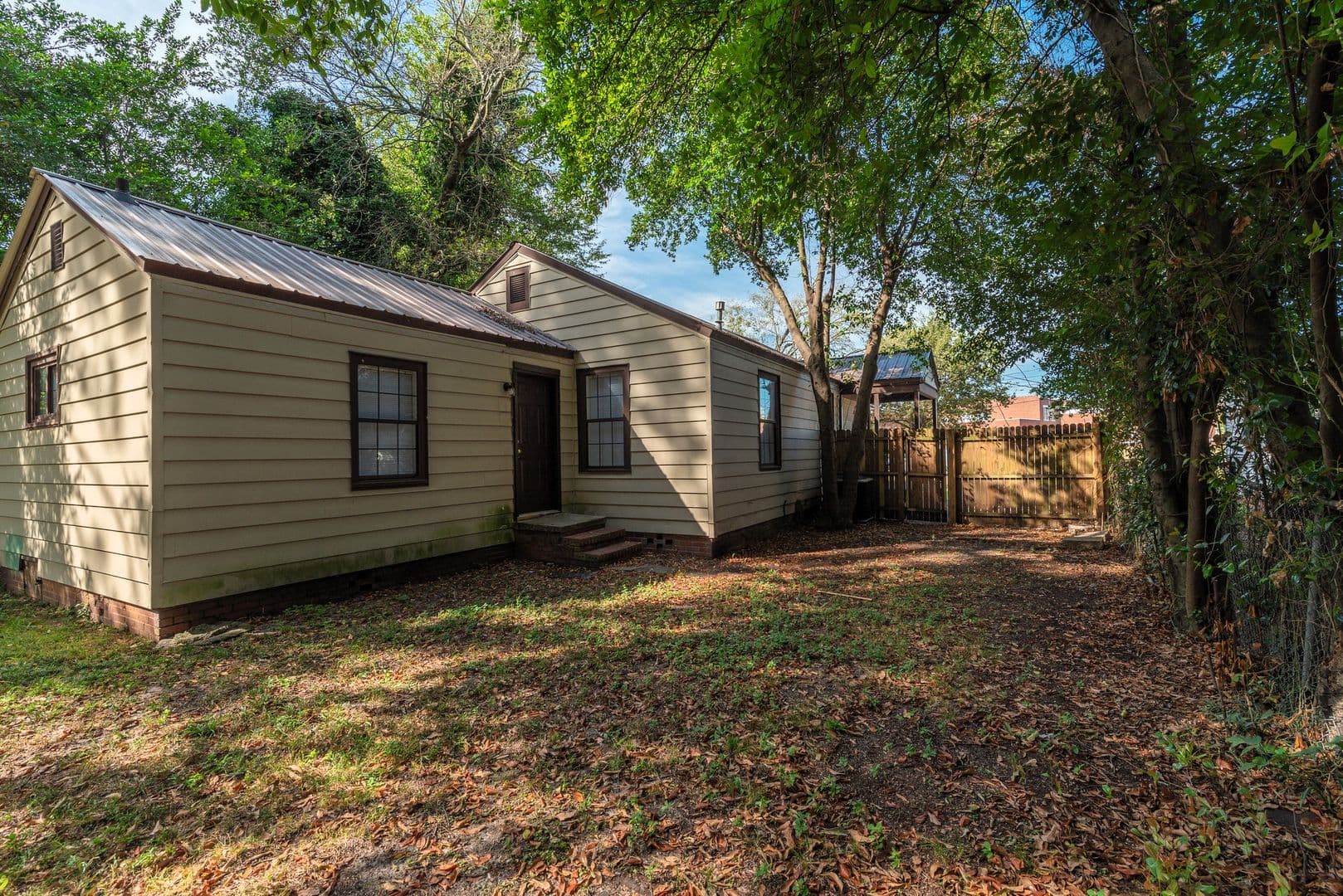 Augusta House: 1110 Murphy Street