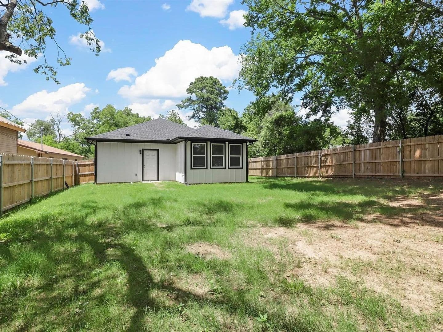 Denison House: 1104 W Elm Street