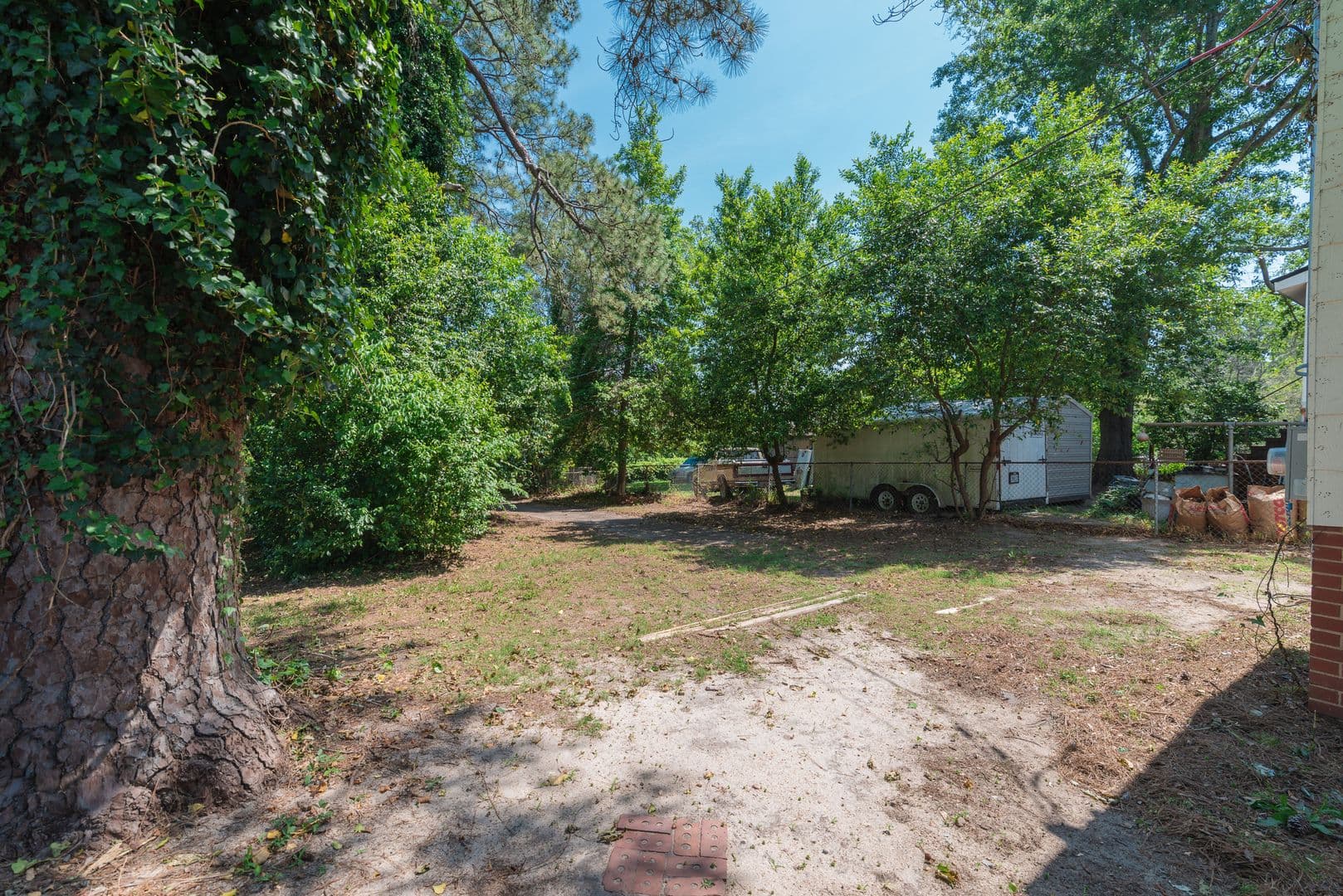 Augusta House: 2269 Pund Avenue