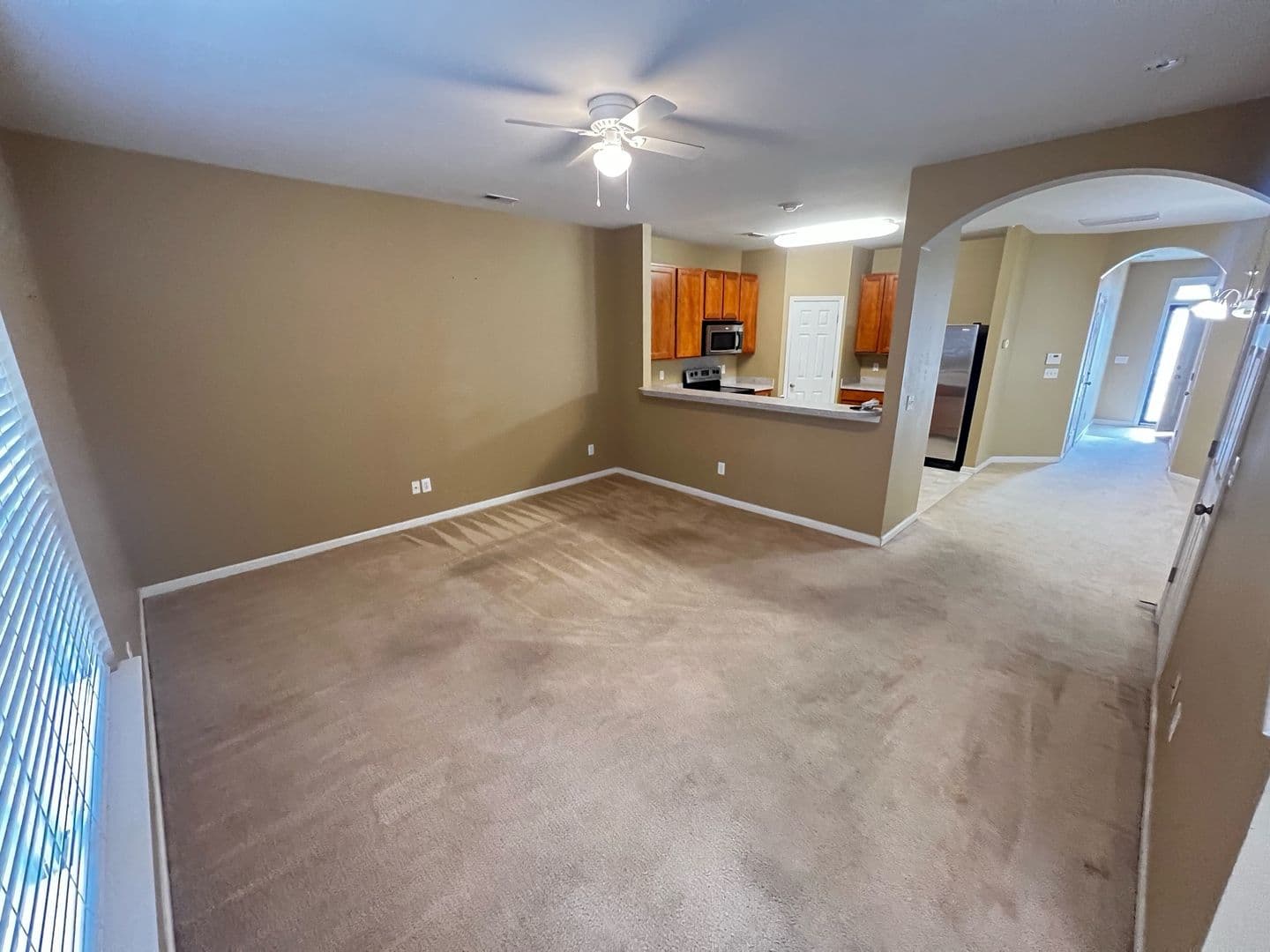 Summerville Townhome: 226 S Lamplighter Ln
