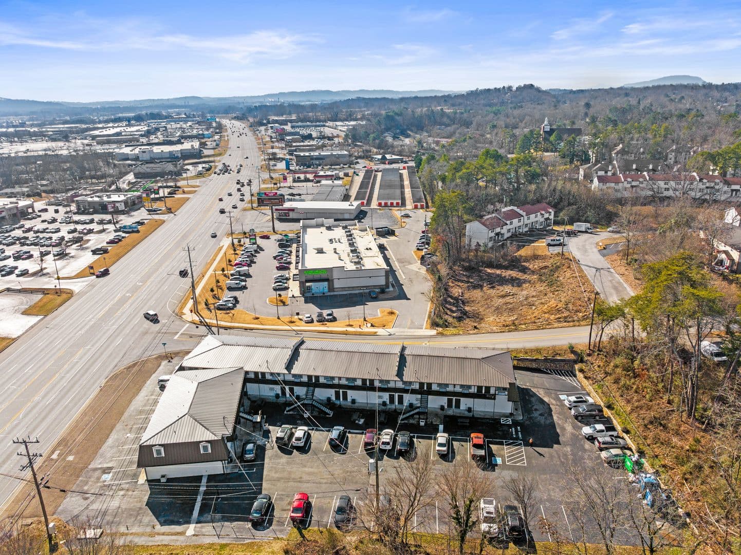 Hixson Apartment: 5519 Highway 153