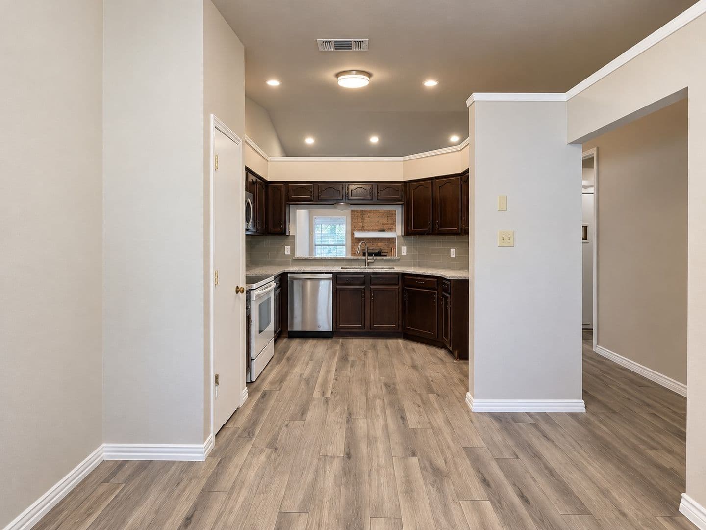 Duncanville House: 1038 Cedar Run Drive