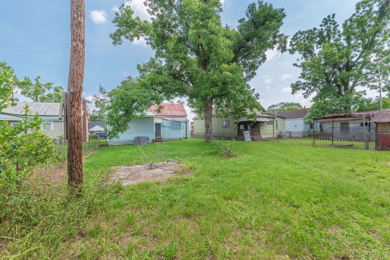 Augusta House: 2024 Clark St