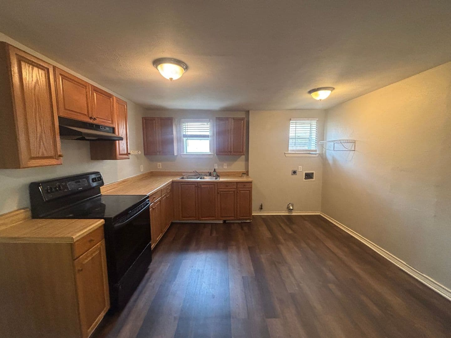 Denton Apartment: 521 Ruth Street