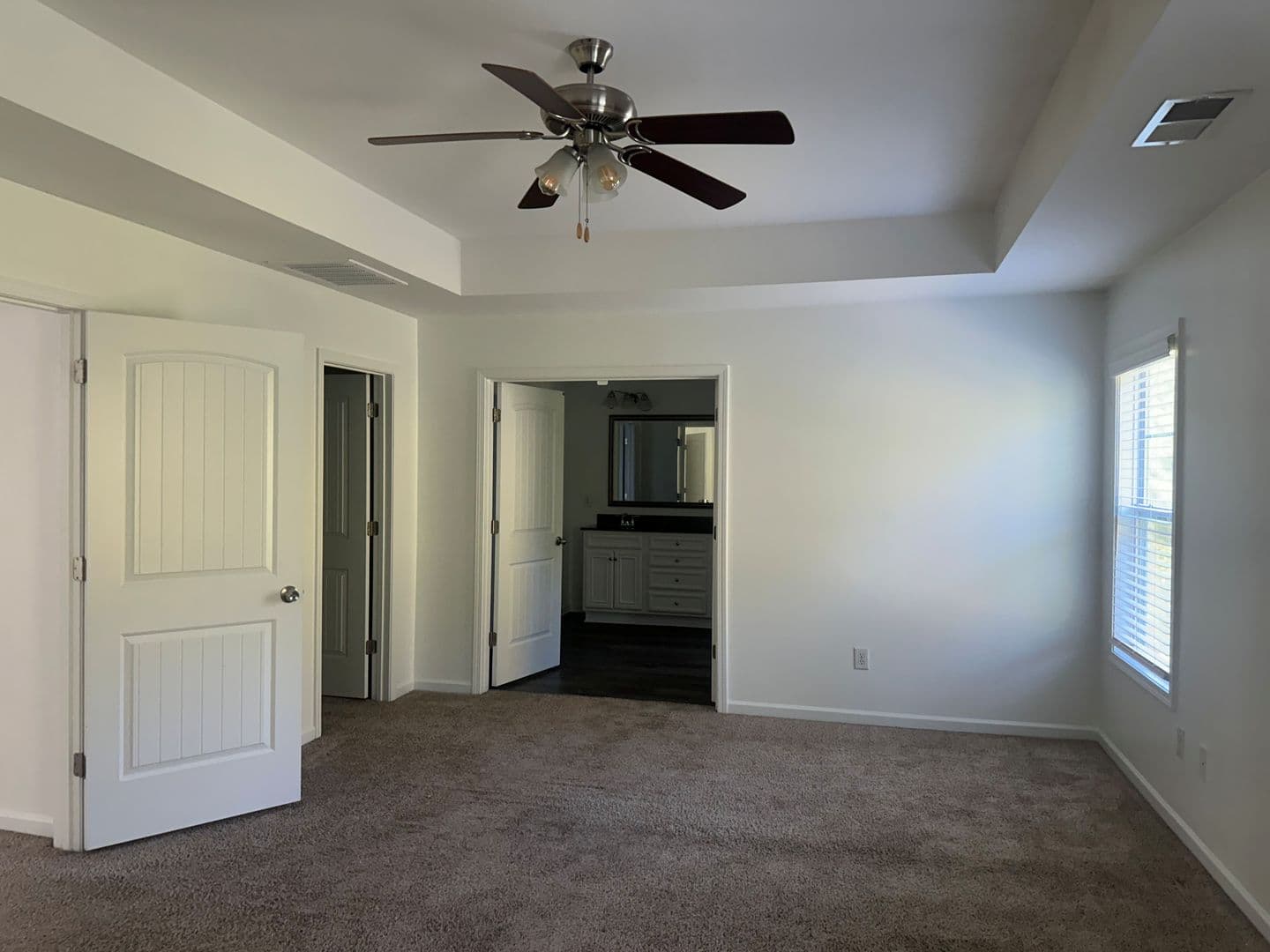 Elgin House: 6 Brazilian Dr
