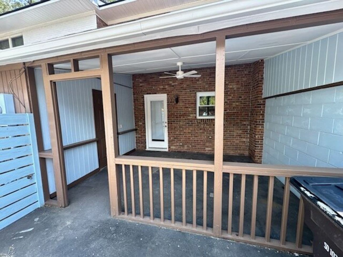 Mount Pleasent House: 730 Harbor Lane